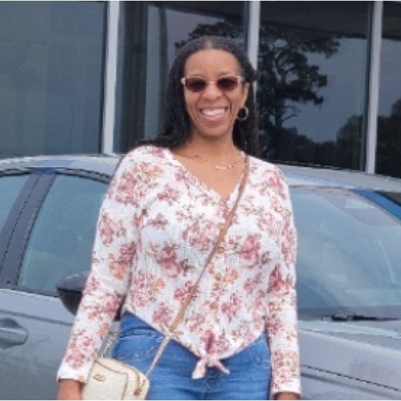 Meet your Posher, Terrell - Picture 1 of 1